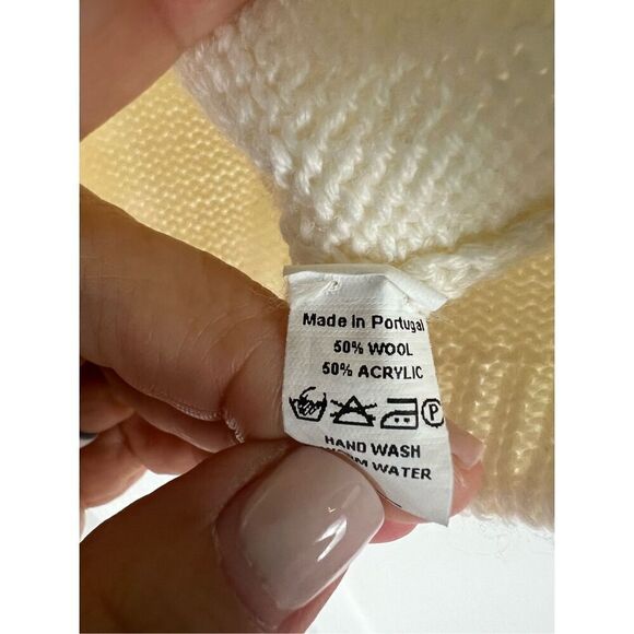 Pukatuka Childs T Sweater Size 2/3 - Picture 3 of 4